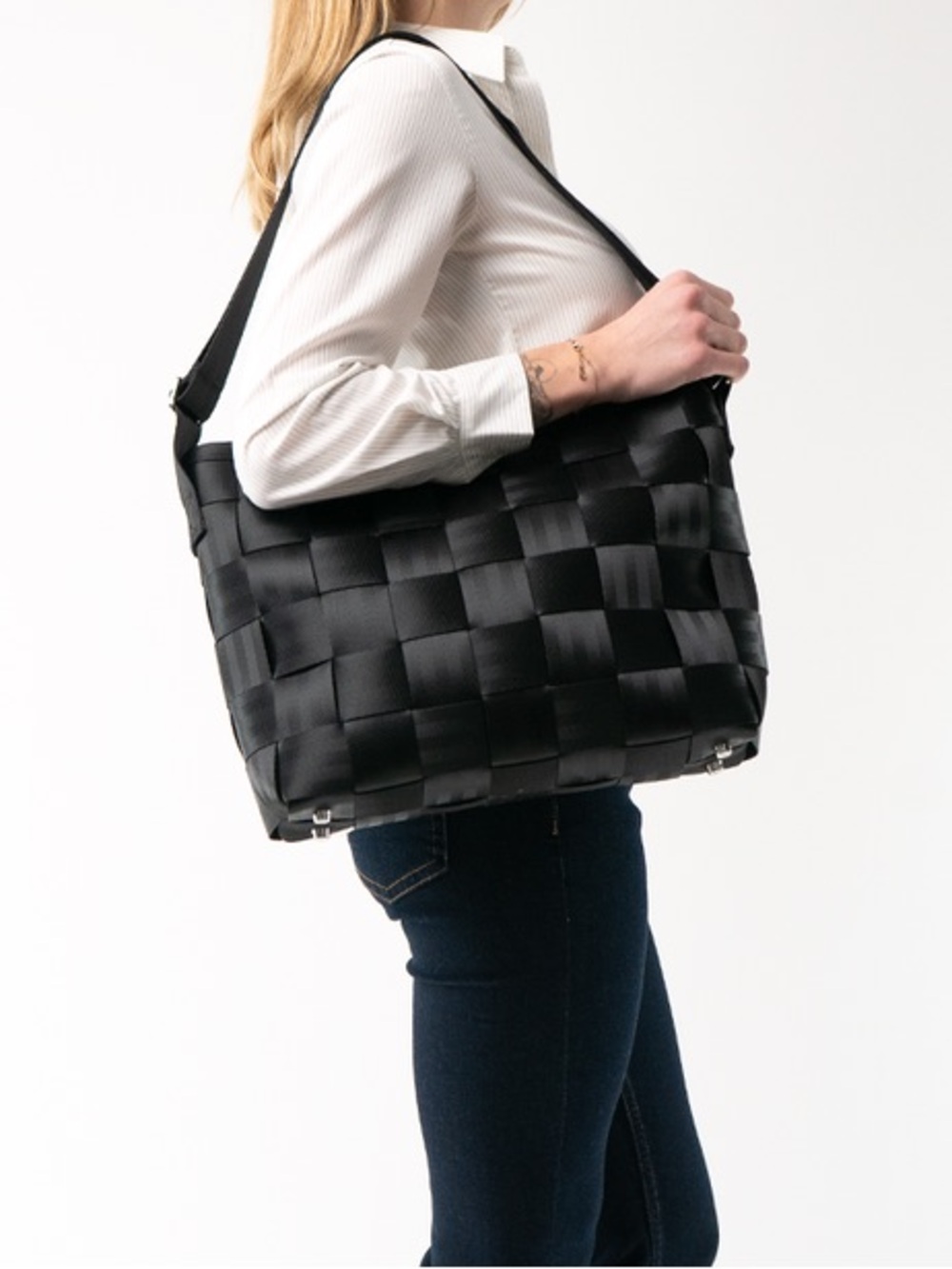 Harvey’s black  Woven seatbelt executive messenger Shoulder Bag